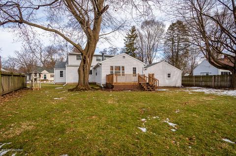 804 Bennett St, Albion, MI 49224 photo 7