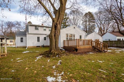 804 Bennett St, Albion, MI 49224 photo 6