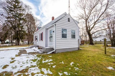 804 Bennett St, Albion, MI 49224 photo 5