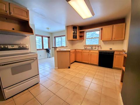 5648 Whitehall Rd, Whitehall, MI 49461 photo 10