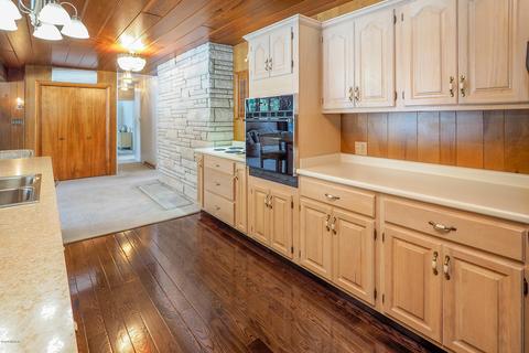 16022 M-89, Augusta, MI 49012 photo 10