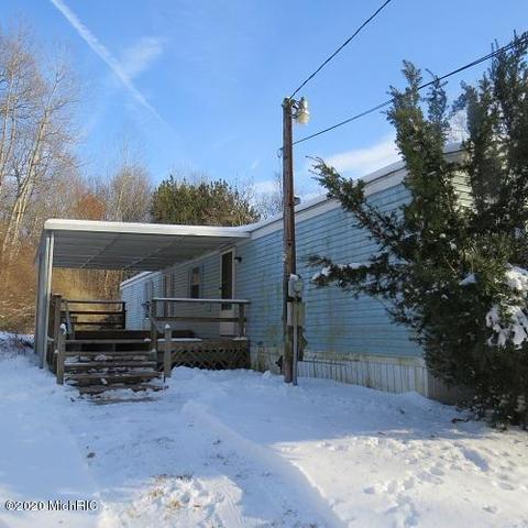 1108 Grow Rd NW, Stanton, MI 48888 photo 4
