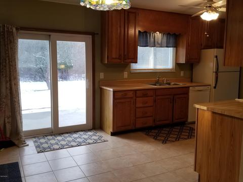 15846 Meadowview Dr, Buchanan, MI 49107 photo 12