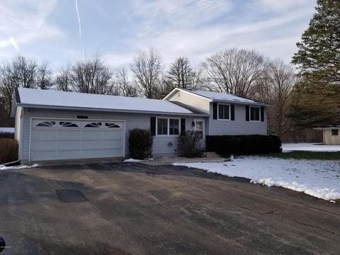 15846 Meadowview Dr, Buchanan, MI 49107 photo 2