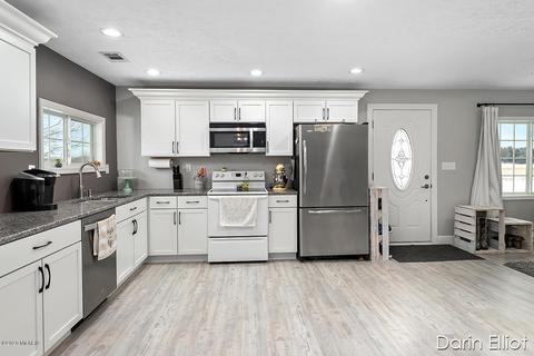 1532 E Sessions Rd, Sheridan, MI 48884 photo 11