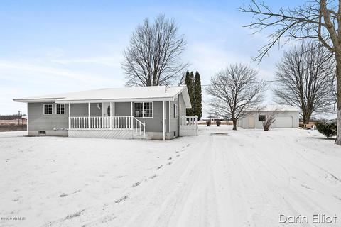 1532 E Sessions Rd, Sheridan, MI 48884 photo 1