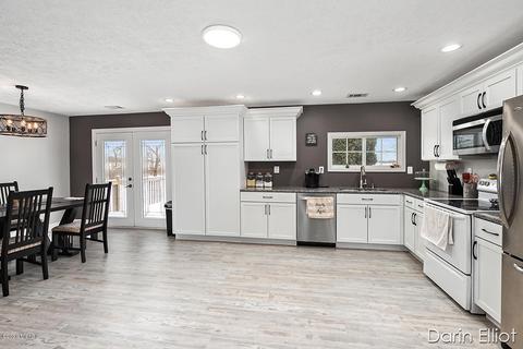 1532 E Sessions Rd, Sheridan, MI 48884 photo 12