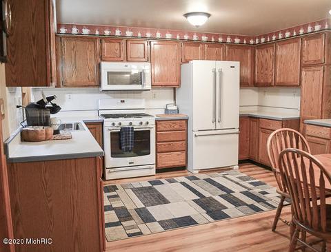 13373 M-216, Marcellus, MI 49067 photo 6
