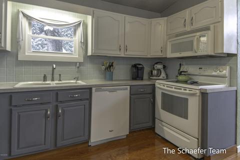 8990 Bailey Dr NE, Ada, MI 49301 photo 10