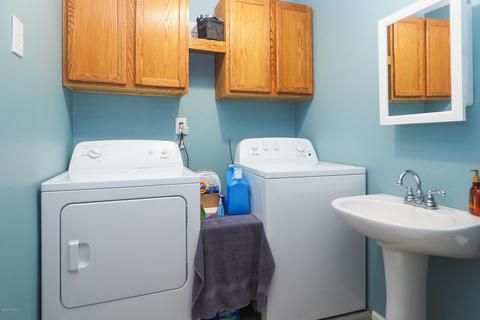 405 S Eagle St, Marshall, MI 49068 photo 10