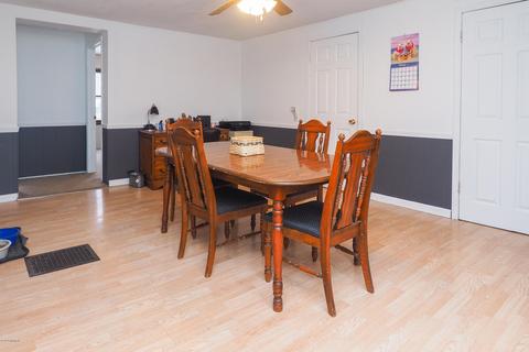 405 S Eagle St, Marshall, MI 49068 photo 6