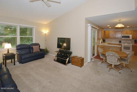 40431 Robin St, Mattawan, MI 49071 photo 4