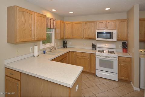 40431 Robin St, Mattawan, MI 49071 photo 7