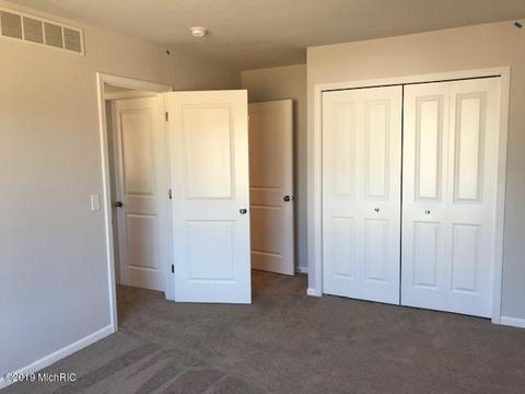308 Taylor Pl, Sparta, MI 49345 photo 11