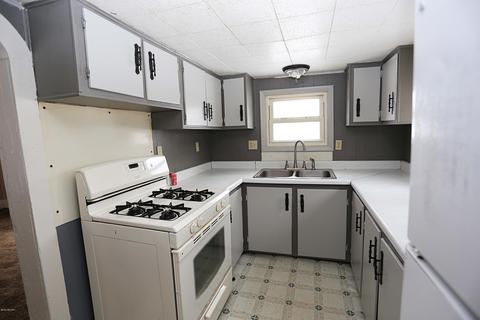 371 Elm St, Marcellus, MI 49067 photo 9