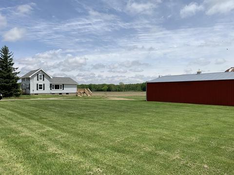 141 S Stringtown Rd, Quincy, MI 49082 photo 2