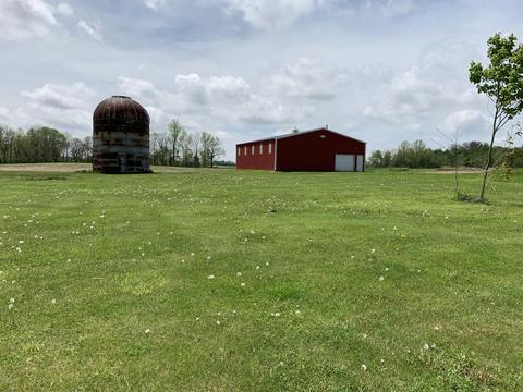 141 S Stringtown Rd, Quincy, MI 49082 photo 3