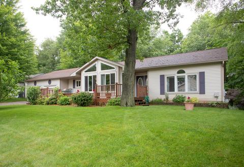 11425 Long Point Dr, Plainwell, MI 49080 photo 1