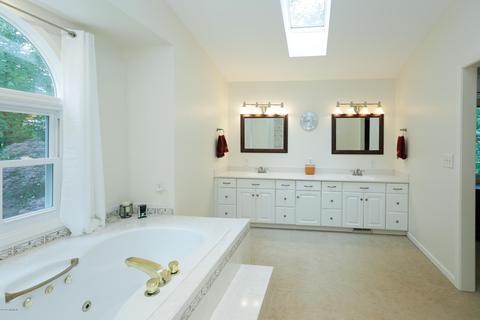 11425 Long Point Dr, Plainwell, MI 49080 photo 18
