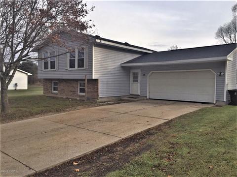 521 Bailey Dr, Big Rapids, MI 49307 photo 1