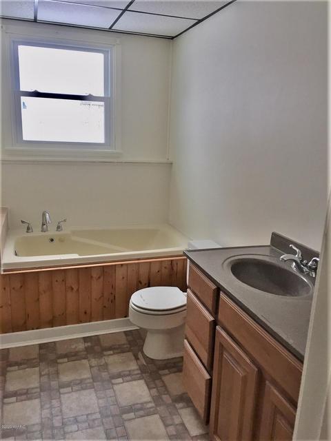 521 Bailey Dr, Big Rapids, MI 49307 photo 4
