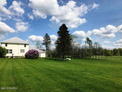 3484 E 13 Mile Rd, Paris, MI 49338 photo 2