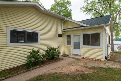 12201 Islandview Dr, Plainwell, MI 49080 photo 3