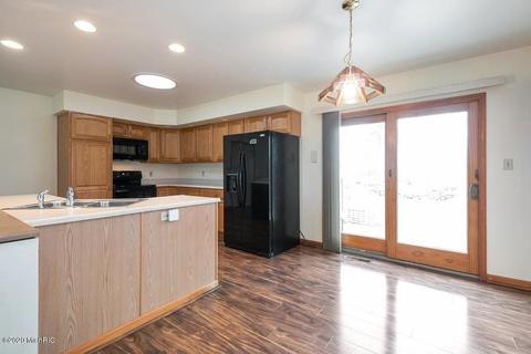 16481 Three Oaks Rd, Three Oaks, MI 49128 photo 3
