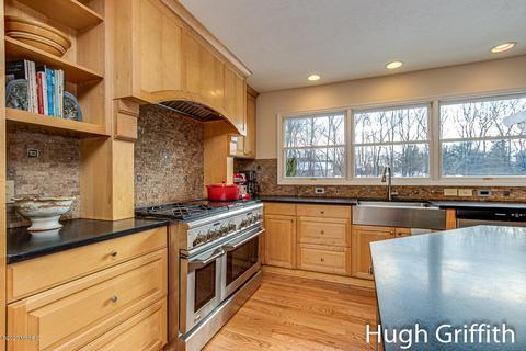 6060 Sagebrook Dr NE, Ada, MI 49301 photo 18