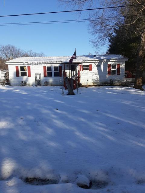 302 S Robinson St, Lyons, MI 48851 photo 1