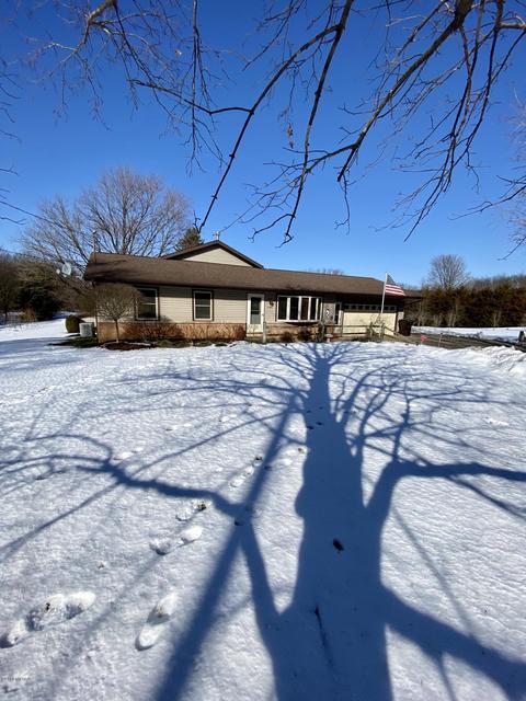 20555 E Michigan Ave, Marshall, MI 49068 photo 3