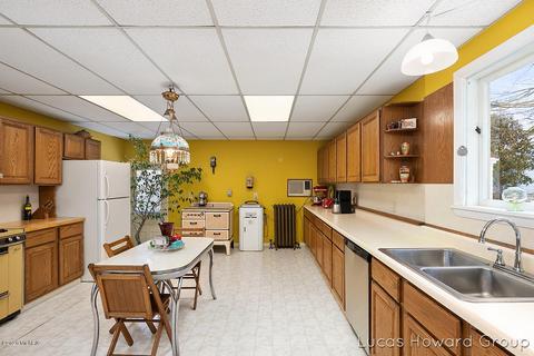 218 E Washington St, Ionia, MI 48846 photo 17
