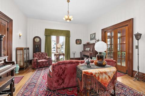 218 E Washington St, Ionia, MI 48846 photo 11