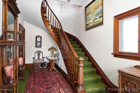 218 E Washington St, Ionia, MI 48846 photo 24