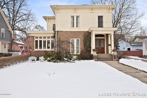 218 E Washington St, Ionia, MI 48846 photo 1