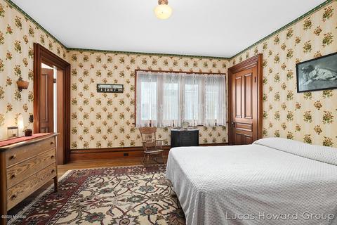 218 E Washington St, Ionia, MI 48846 photo 20
