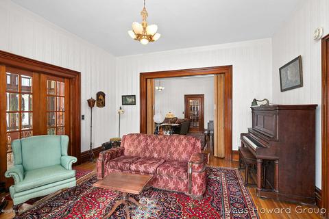 218 E Washington St, Ionia, MI 48846 photo 14