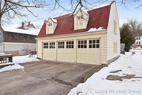 218 E Washington St, Ionia, MI 48846 photo 33