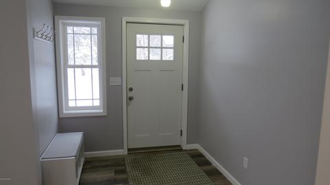639 Glenview Cir, Plainwell, MI 49080 photo 11