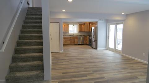 639 Glenview Cir, Plainwell, MI 49080 photo 5