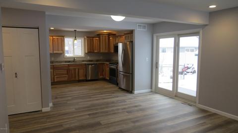 639 Glenview Cir, Plainwell, MI 49080 photo 9