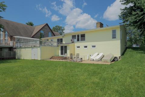 2630 E Shore Dr, Portage, MI 49002 photo 1