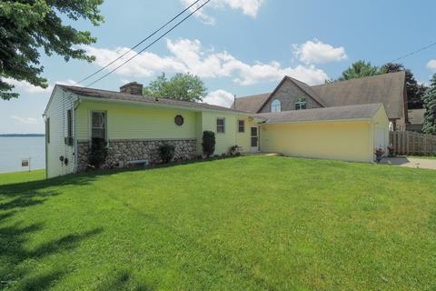 2630 E Shore Dr, Portage, MI 49002 photo 2