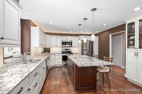 7410 Pine Bluff Dr, Spring Lake, MI 49456 photo 4