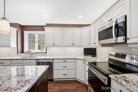 7410 Pine Bluff Dr, Spring Lake, MI 49456 photo 5