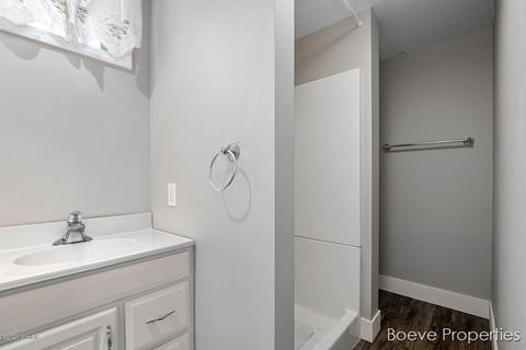 7410 Pine Bluff Dr, Spring Lake, MI 49456 photo 22