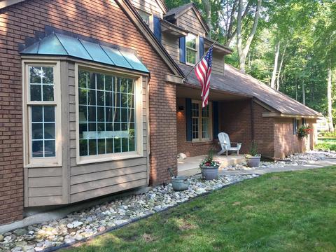 1239 Oakhampton Rd, Holland, MI 49424 photo 3