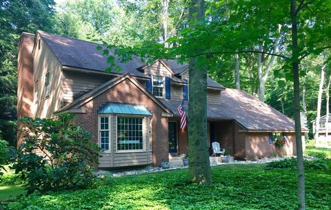 1239 Oakhampton Rd, Holland, MI 49424 photo 2