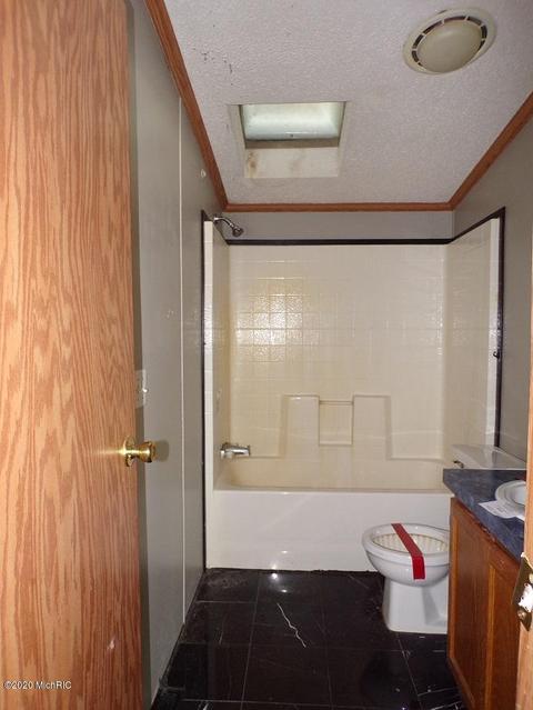11522 N Lakeside Trl, Shepherd, MI 48883 photo 11