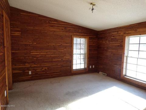 11522 N Lakeside Trl, Shepherd, MI 48883 photo 8